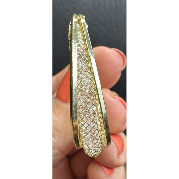 lot 2 gold Tone Oval hoop earrings subtle bling elegant interesting - Picture 10 of 15